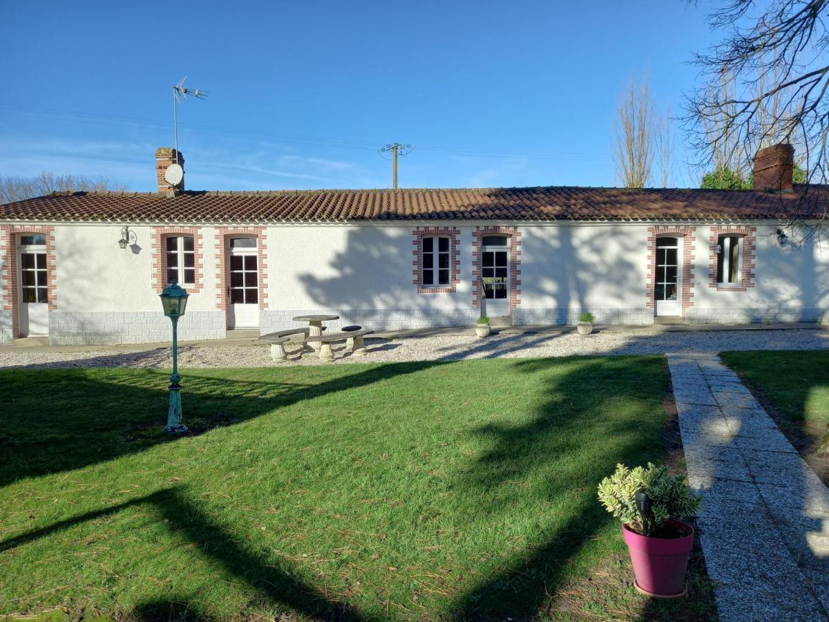 Gite Le Plessis Villa Saint-Urbain  Exteriör bild